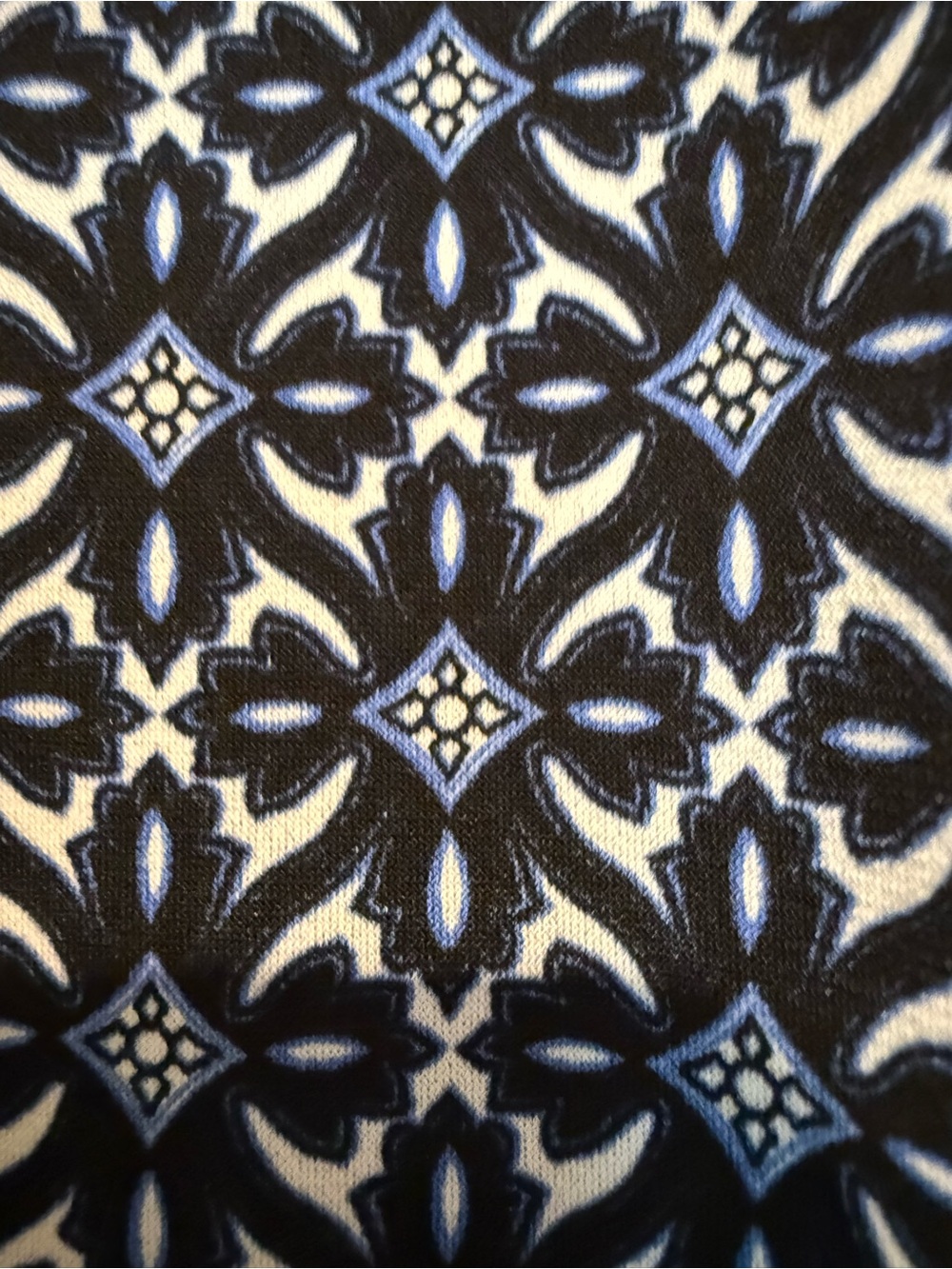 White House Black Market Halter Neck Black and Blue Tank Blouse, size xl - Picture 4 of 10